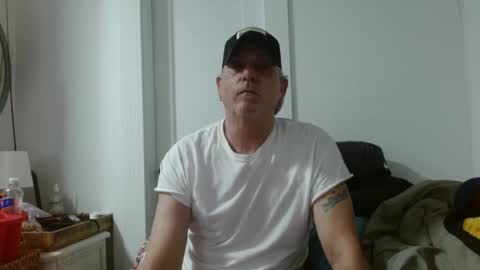 Snapshot of pirate334 chatting on 05/11/26, 08:17 pirate334 online show from 05/11/26, 08:17