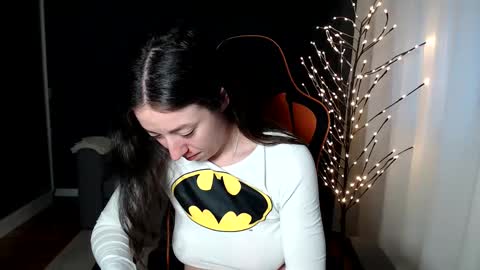 piscesgirl06 online show from 12/19/24, 05:40