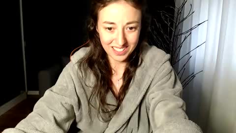 piscesgirl06 online show from 12/21/24, 09:23