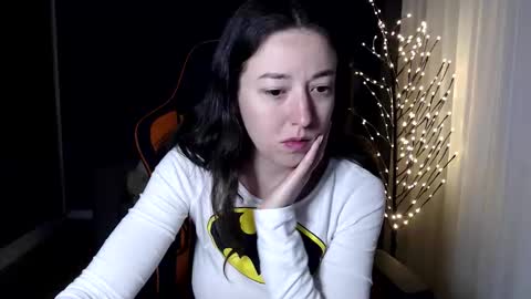 piscesgirl06 online show from 01/19/26, 05:33