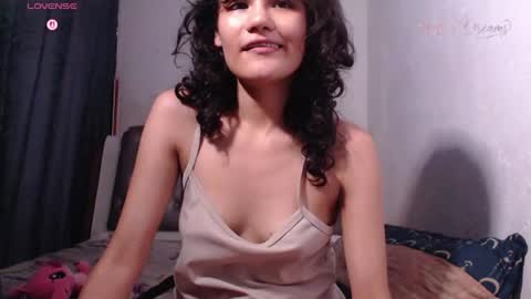 Snapshot of piscis_dreams chatting on 07/28/26, 04:39 PiscisDreams online show from 07/28/26, 04:39