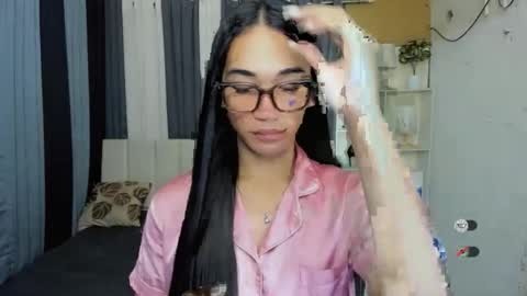 Snapshot of pixiedoll_ chatting on 02/14/26, 07:21 pixiedoll_ online show from 02/14/26, 07:21