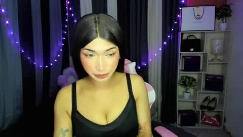 pixiedoll_ online show from 07/28/26, 12:59