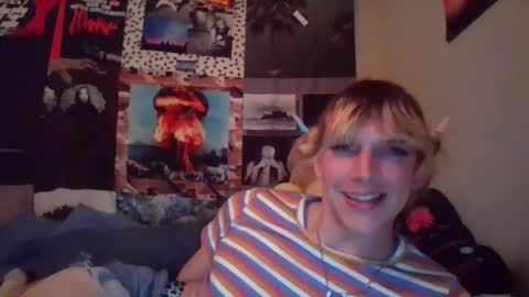 Snapshot of pixiedustslutt chatting on 08/10/26, 06:28 pixiedustslutt online show from 08/10/26, 06:28