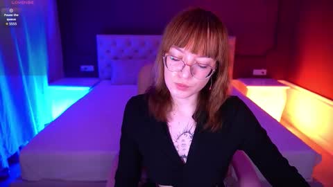 pixiepeachh online show from 11/28/25, 02:31