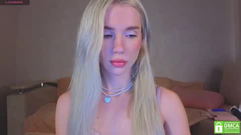 Snapshot of pixieprick chatting on 01/08/26, 05:59 Emmy and Edward online show from 01/08/26, 05:59