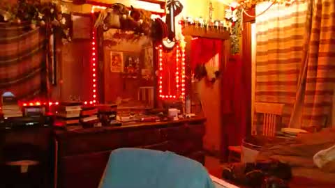 Izzy online show from 02/18/26, 03:57