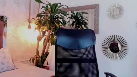 cris online show from 01/23/25, 04:09