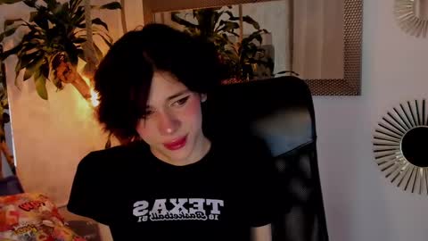 cris online show from 02/10/25, 02:19