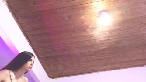 Angie Henao online show from 12/17/24, 07:04