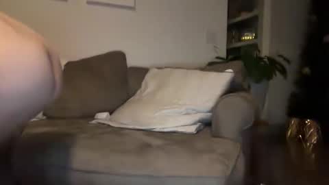 PeggedBiGuy online show from 12/24/24, 07:28