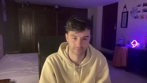 Snapshot of placebo14 chatting on 01/25/25, 06:24 placebo14 online show from 01/25/25, 06:24