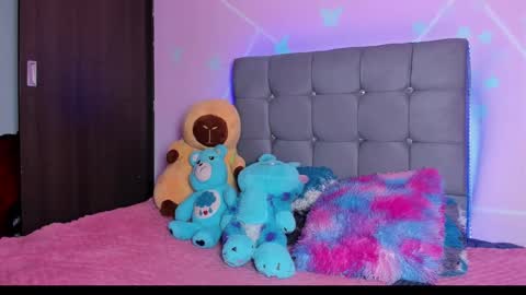 Snapshot of playboy_bunnyy chatting on 09/18/25, 05:37 playboy_bunnyy online show from 09/18/25, 05:37