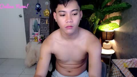 Snapshot of playful_kenzo chatting on 12/03/24, 10:39 Kenzo online show from 12/03/24, 10:39