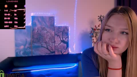 Sophie online show from 01/24/25, 03:22