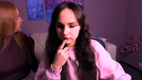 Sophie online show from 11/23/25, 12:05