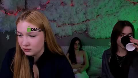 Sophie online show from 03/08/26, 08:23