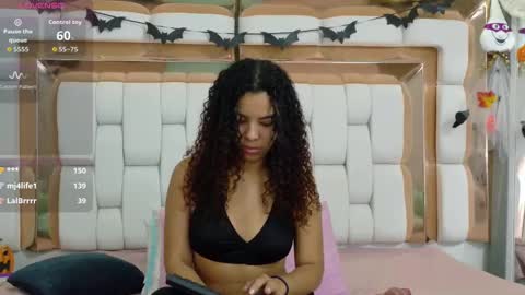 SAMARA  online show from 10/23/25, 02:44