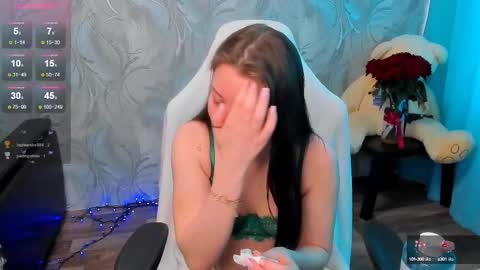 Kira online show from 03/01/25, 06:35