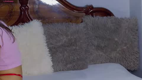 PlayfulNicole online show from 11/25/25, 08:03