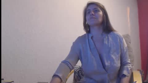 PlayfulSamira online show from 04/23/26, 05:04