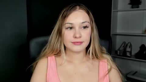 Snapshot of playgirl_valeria chatting on 05/28/26, 08:50 Valeria online show from 05/28/26, 08:50