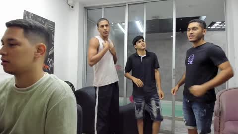   online show from 02/01/25, 11:32