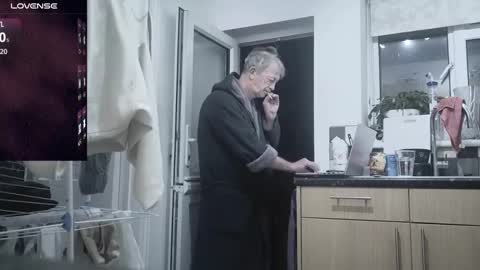 Play Me online show from 11/26/25, 04:24