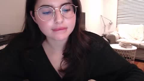 Mary online show from 01/11/25, 09:04