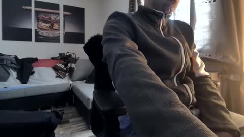 Hello ask me  . Im glad  to see you here in my room. Welcome PVT is open online show from 10/05/25, 09:51