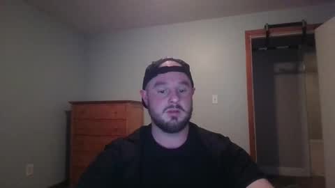 Snapshot of pluski155 chatting on 02/18/25, 10:25 Evan online show from 02/18/25, 10:25