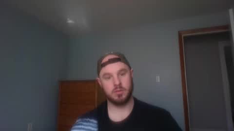 Snapshot of pluski155 chatting on 02/28/25, 02:53 Evan online show from 02/28/25, 02:53