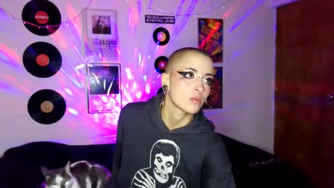   online show from 03/05/25, 11:05