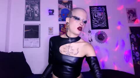    online show from 10/26/25, 01:55