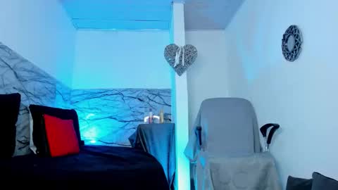 Snapshot of pocahontas921 chatting on 02/07/26, 03:27 Emi online show from 02/07/26, 03:27