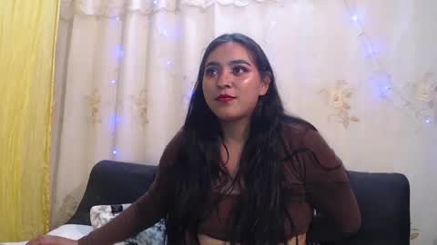 Snapshot of pocahontas_hall chatting on 12/14/24, 06:13 Lily online show from 12/14/24, 06:13