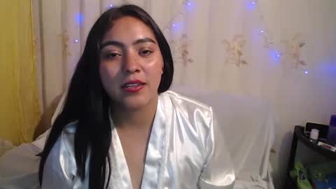 Snapshot of pocahontas_hall chatting on 12/27/24, 05:52 Lily online show from 12/27/24, 05:52