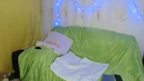 Snapshot of pocahontas_hall chatting on 12/29/24, 12:09 Lily online show from 12/29/24, 12:09