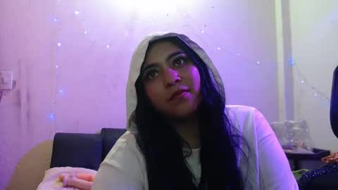 Snapshot of pocahontas_hall chatting on 01/16/25, 03:02 Lily online show from 01/16/25, 03:02