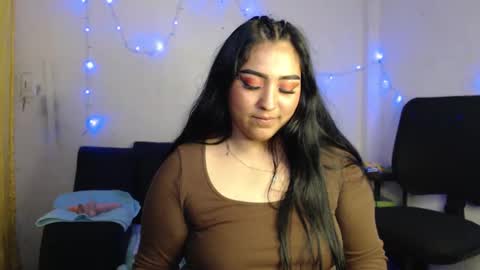 Snapshot of pocahontas_hall chatting on 02/07/25, 06:24 Lily online show from 02/07/25, 06:24