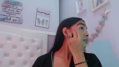 Pocahontas online show from 09/24/25, 01:14