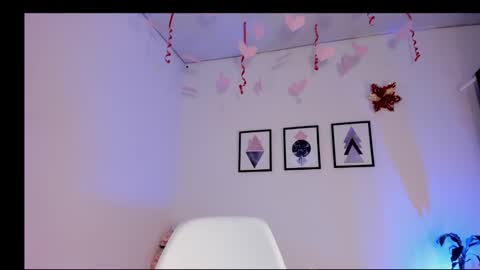 Jasmine online show from 02/17/25, 11:42