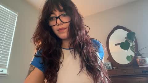 Snapshot of pocketnikki chatting on 02/18/25, 10:58 pocketnikki online show from 02/18/25, 10:58