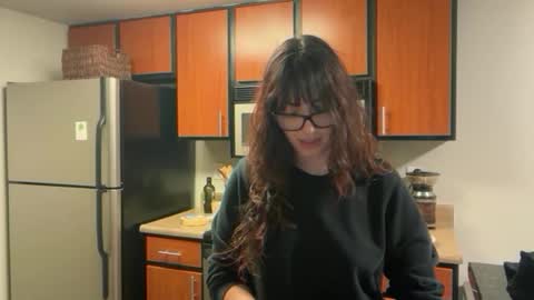 Snapshot of pocketnikki chatting on 02/28/25, 02:09 pocketnikki online show from 02/28/25, 02:09