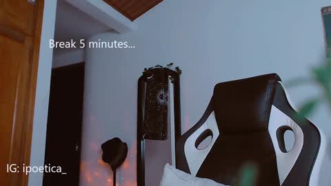 IG ipoetica  online show from 01/18/25, 03:27