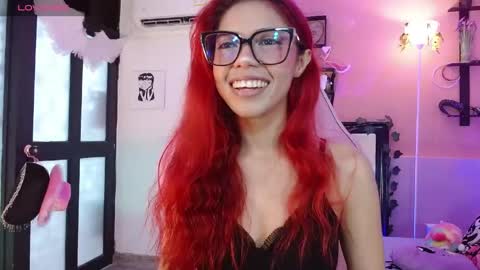 Snapshot of poison_liv chatting on 04/20/26, 01:03 poison_liv online show from 04/20/26, 01:03