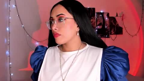 Willow                      Hours 12pm to 630pm Colombian time FRIDAY AND SUNDAY FREE DAYS online show from 11/29/25, 06:00