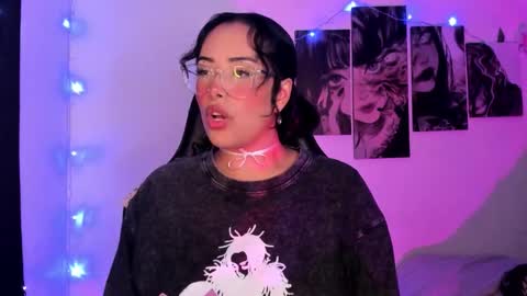 Willow                      Hours 12pm to 630pm Colombian time FRIDAY AND SUNDAY FREE DAYS online show from 01/05/26, 05:27