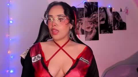 Willow                      Hours 12pm to 630pm Colombian time FRIDAY AND SUNDAY FREE DAYS online show from 01/08/26, 05:15