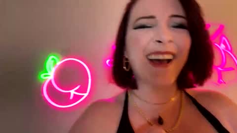 Snapshot of poisonedpeach chatting on 05/01/26, 01:21 Jenna online show from 05/01/26, 01:21